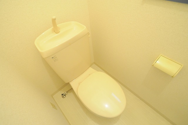 トイレ　※別部屋参考写真