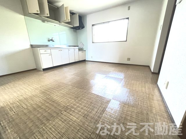 居室・リビング　こちらの居間で趣味の時間をお楽しみください