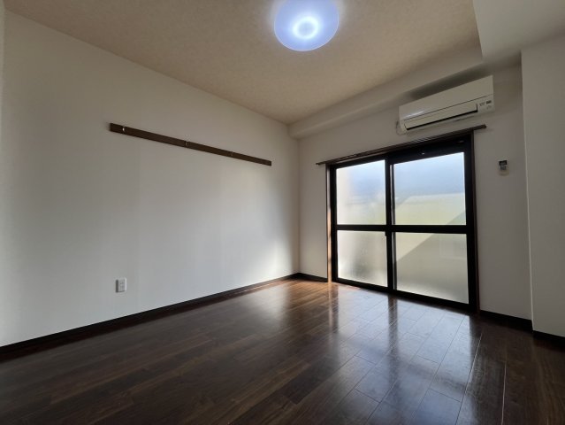 居室・リビング　別のお部屋のお写真です！