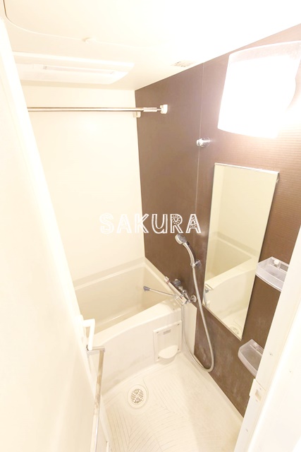 バス・シャワールーム　嬉しい浴室乾燥機付き♪