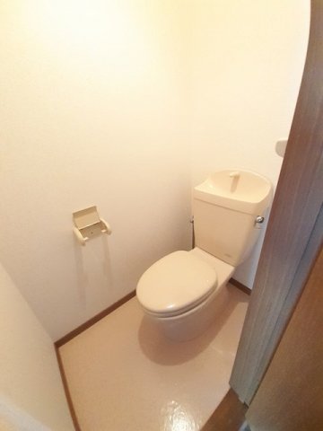 トイレ　トイレもきれいです