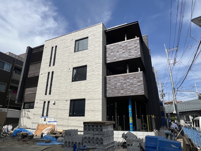 建物外観　建築中