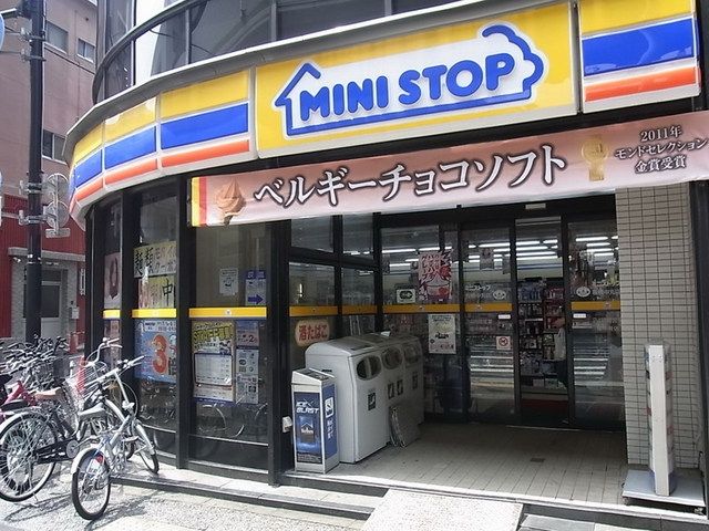 コンビニ　ミニストップ（コンビニ）まで320m