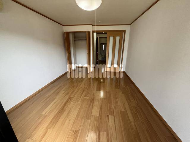 居室・リビング　一人暮らしにちょうどいい広さです。