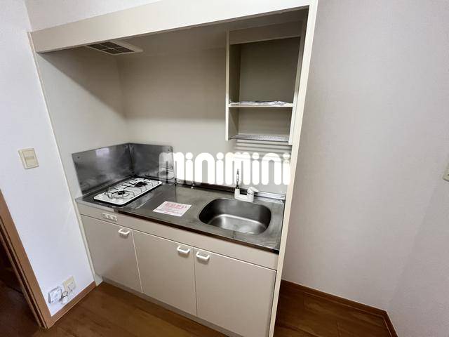 キッチン　家具の配置がしやすい広さです。