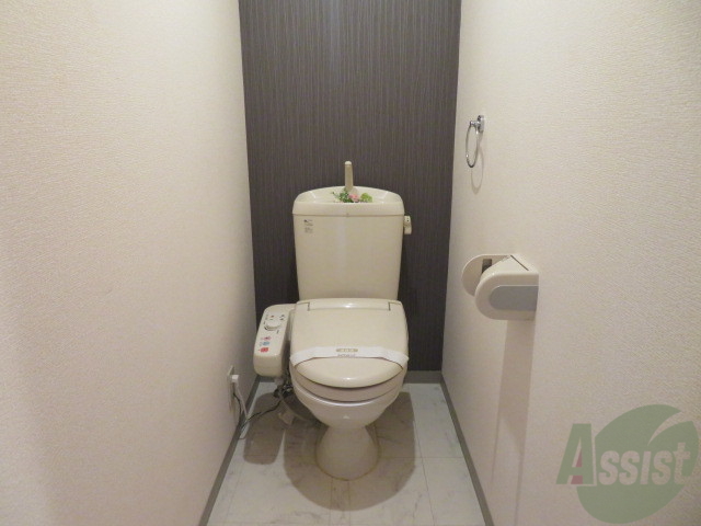 トイレ　こちらはトイレです。清潔感があり、安心して使用できます。