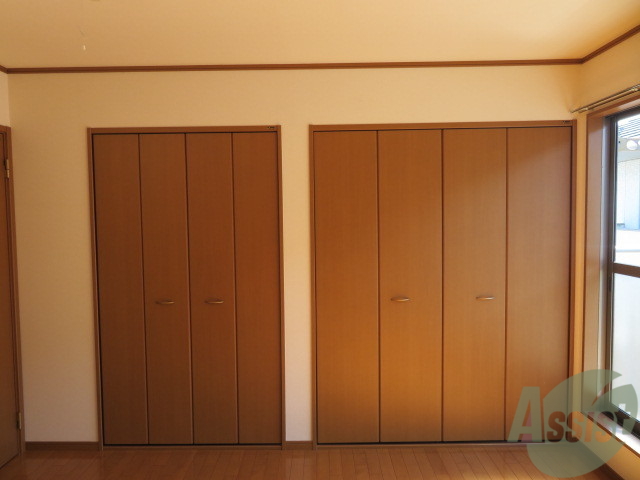 収納　クローゼットがありました。お洋服や荷物はここへ。