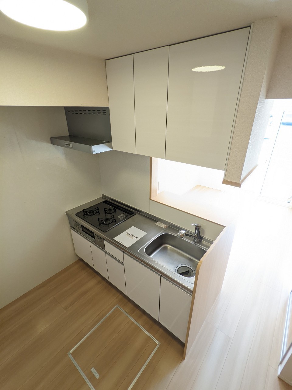 キッチン　※同物件、別部屋の写真です。