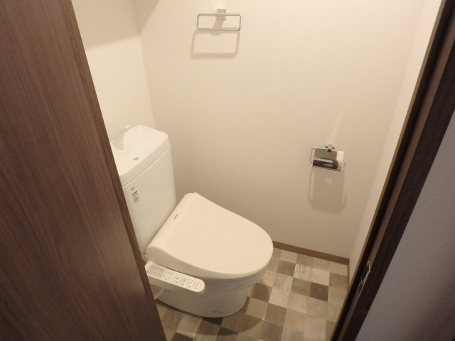 トイレ　清潔感のあるトイレです