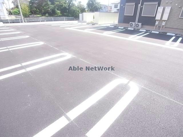 駐車場　駐車場