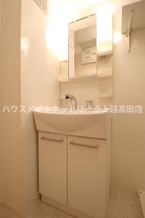 洗面設備　洗髪洗面化粧台