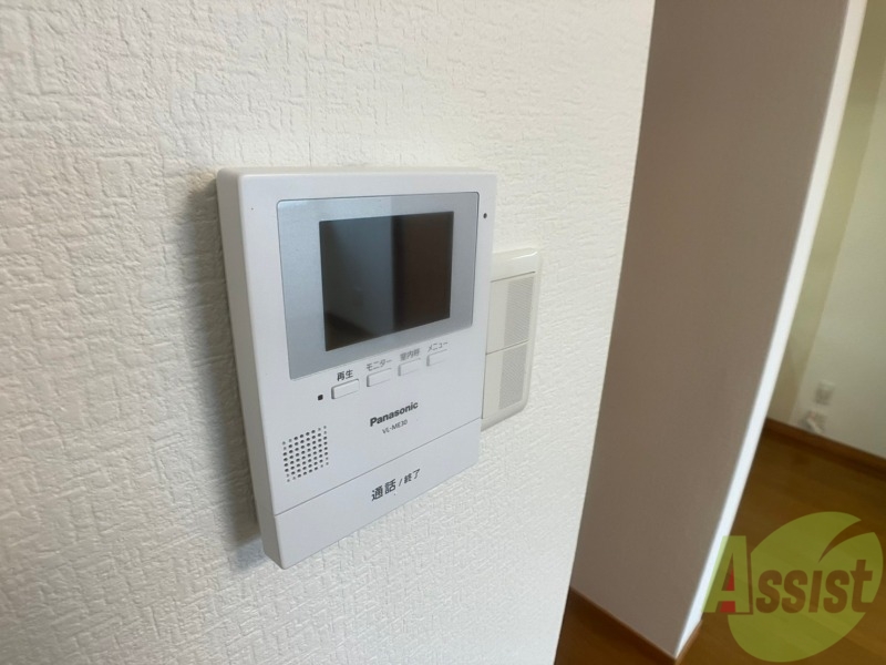セキュリティ　ＴＶモニター付インターホンです。来客者の顔が見えるので安心！