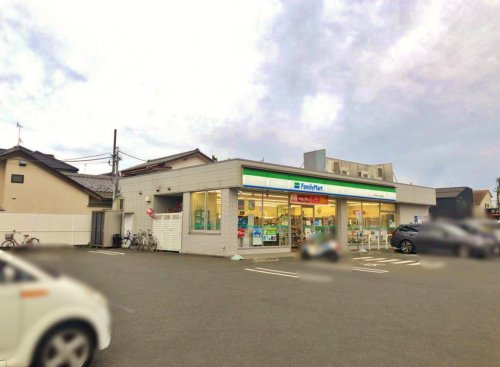 コンビニ　ファミリーマート 小平あかしあ通り店（コンビニ）まで742m