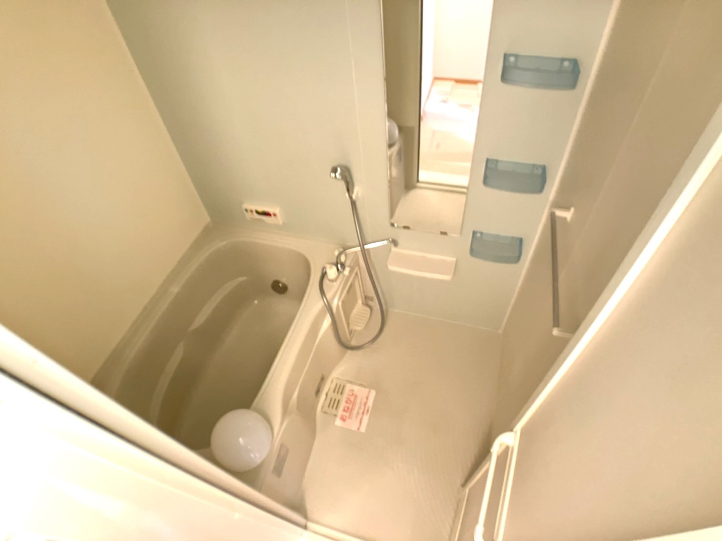 バス・シャワールーム　写真は別の部屋のものです。