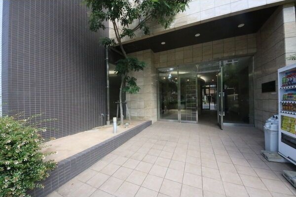 エントランス　★☆他社掲載も内見や契約可能！相見積もり大歓迎☆★