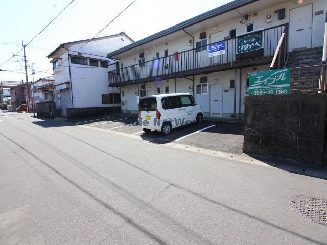 駐車場　駐車場