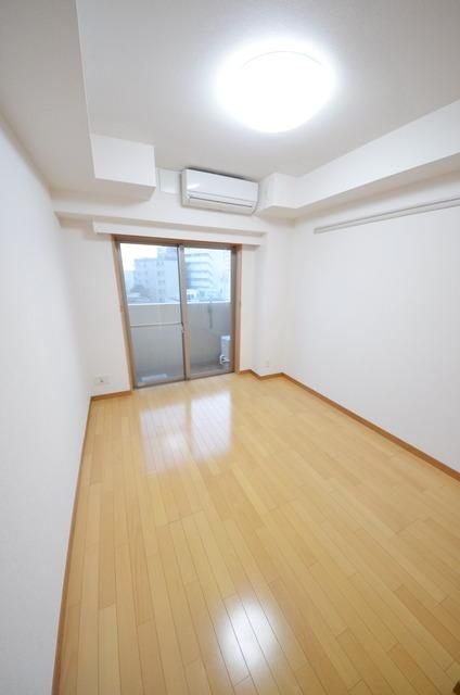居室・リビング　★すっきり使いやすいお部屋です(中部屋参考)★