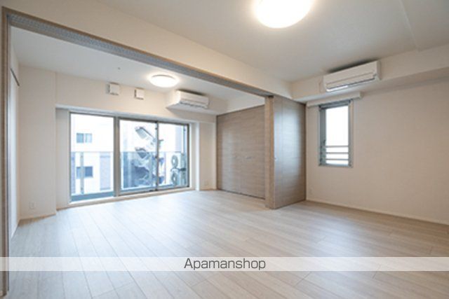 アーバンプレミア秋葉原の居間写真