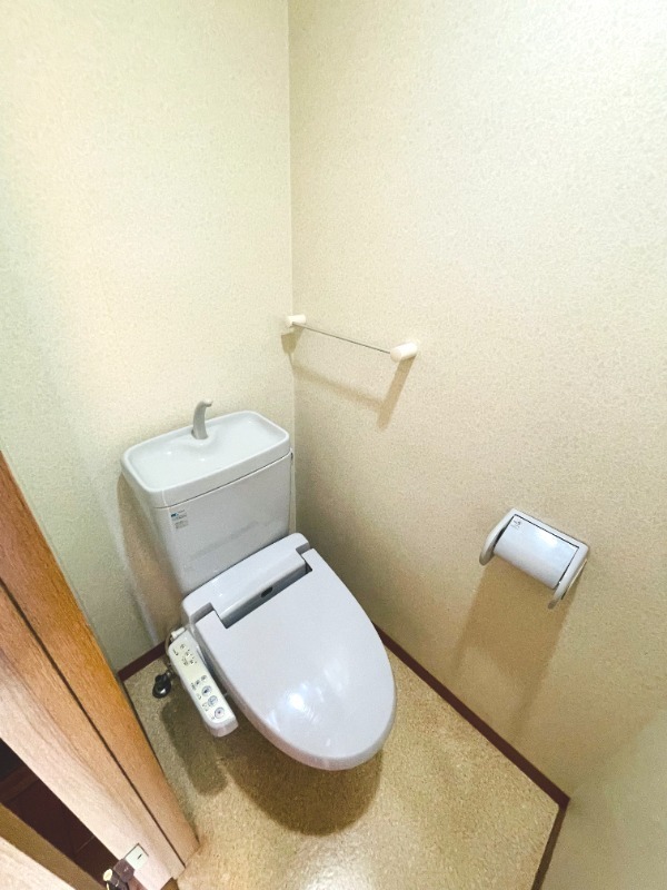 トイレ　ウォシュレット