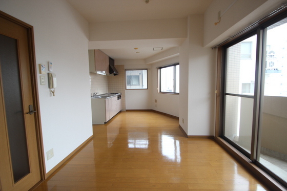 居室・リビング　※別部屋の写真です
