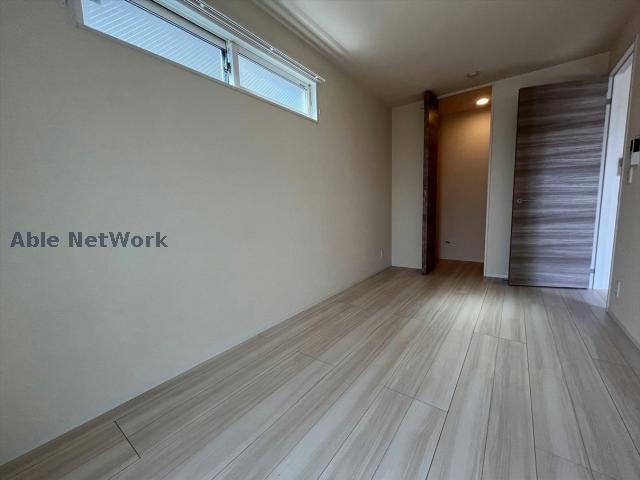 収納　※同物件別部屋の写真です。