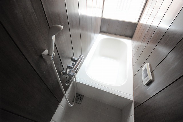 バス・シャワールーム　※別部屋参考画像です