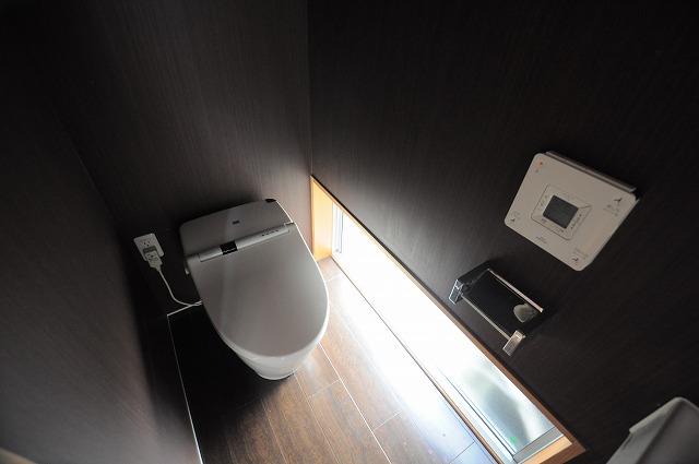 トイレ　※別部屋参考画像です