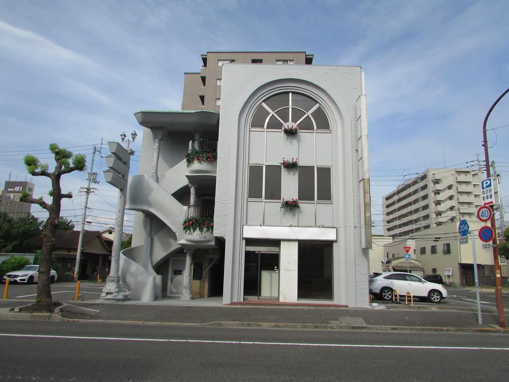 駅前通り京極　北棟の建物外観