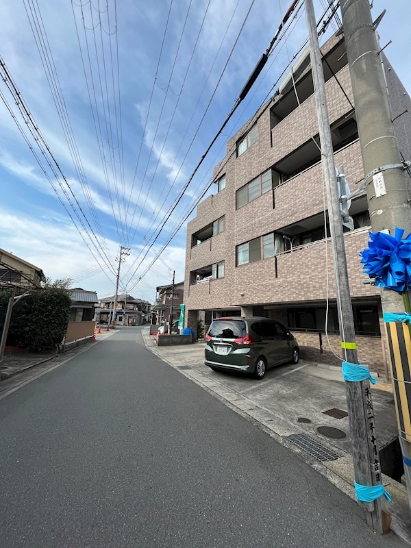 【姫路市大塩町のマンションの駐車場】