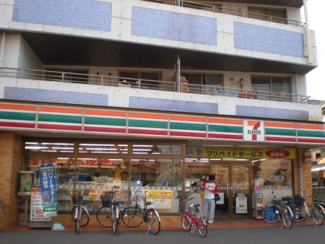 コンビニ　セブンイレブン（コンビニ）まで140m