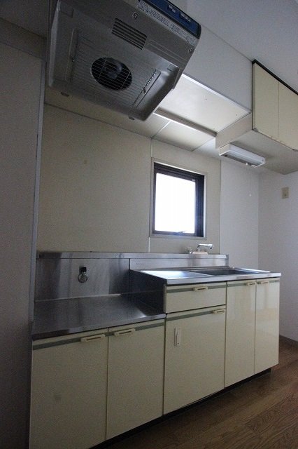 キッチン　同物件別号室