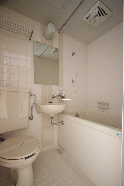 バス・シャワールーム　同物件別号室