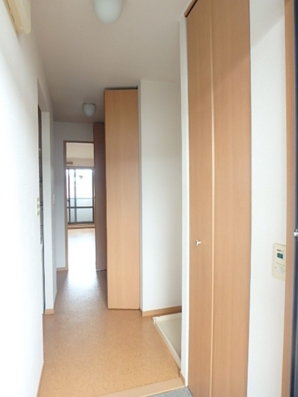 玄関　図面と現状に相違がある場合には現状を優先