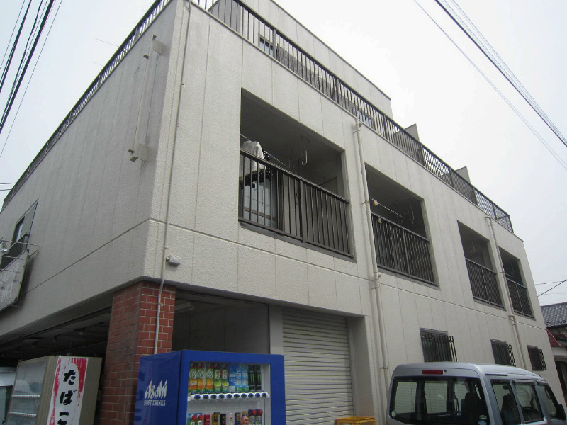 藤沢市本町のマンションの建物外観