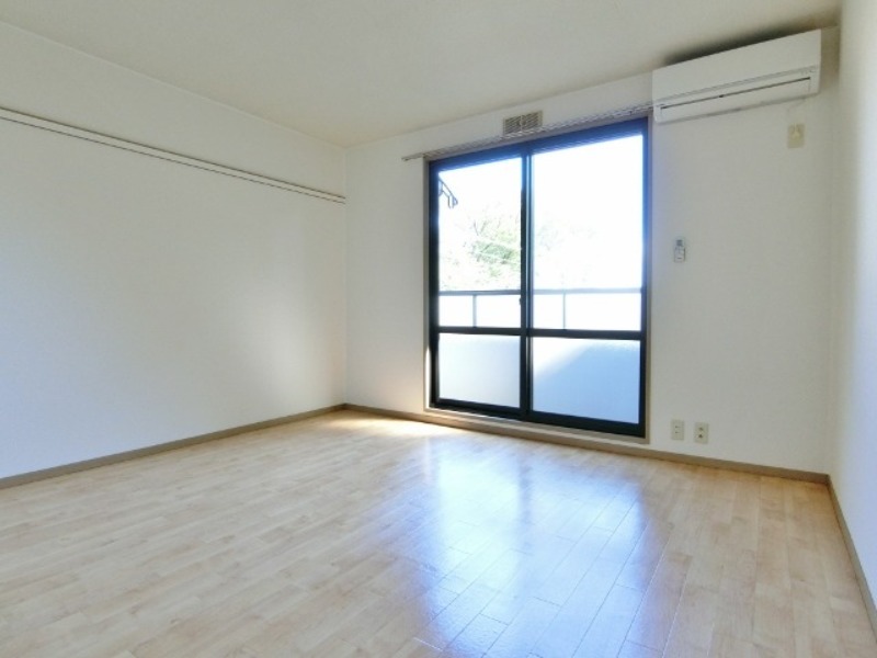 居室・リビング　図面と現状に相違がある場合には現状を優先