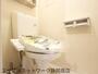 トイレ　落ち着いた色調のトイレです