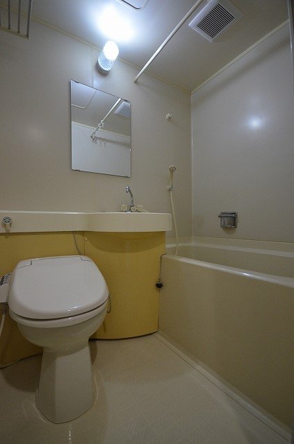 バス・シャワールーム　同物件別号室の写真です。