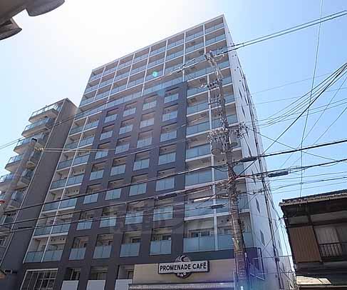 京都市下京区中之町のマンションの建物外観