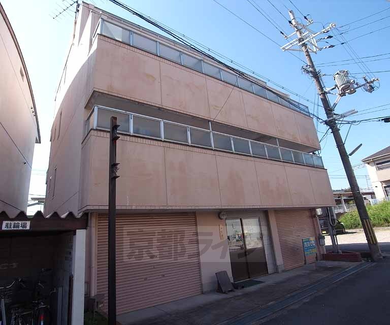 グランシャリオ山田川の建物外観