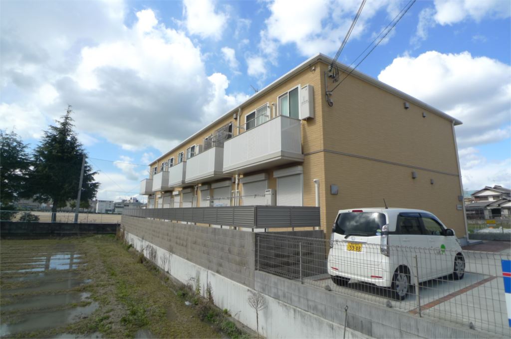 エンカーサ加古川駅北の建物外観