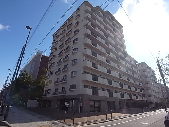 【芦屋市春日町のマンションの建物外観】