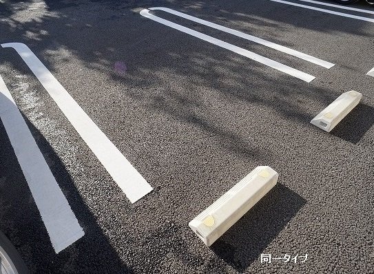 【アスパイアリングＣの駐車場】