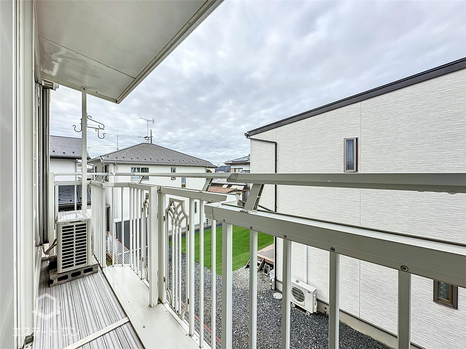 バルコニー　お布団も干せます★