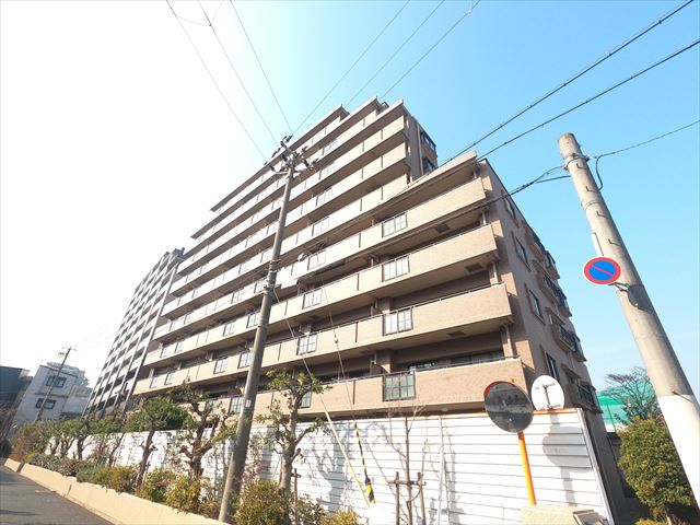 神戸市東灘区魚崎南町のマンションの建物外観