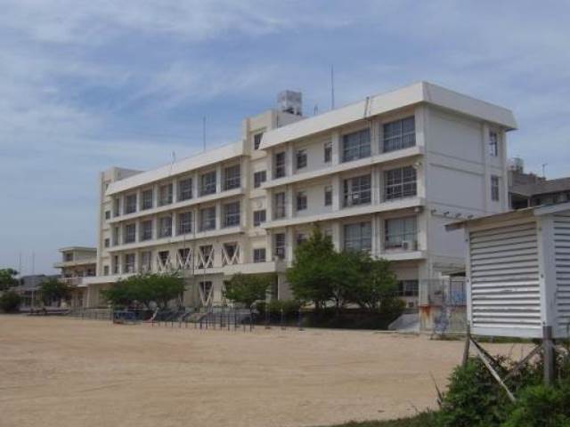 小学校　明石市立谷八木小学校（小学校）まで360m