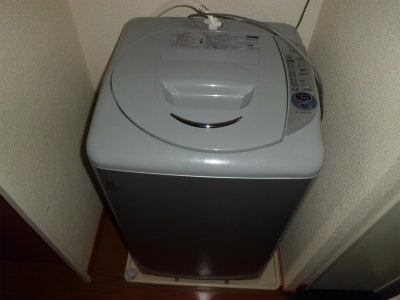 その他　全自動洗濯機付。