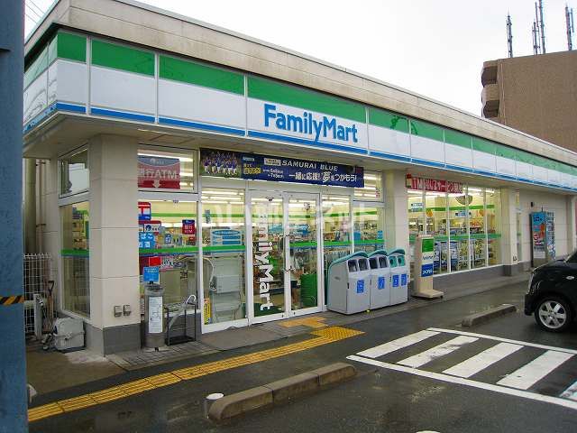 コンビニ　ファミリーマート 鳥取国府店（コンビニ）まで275m