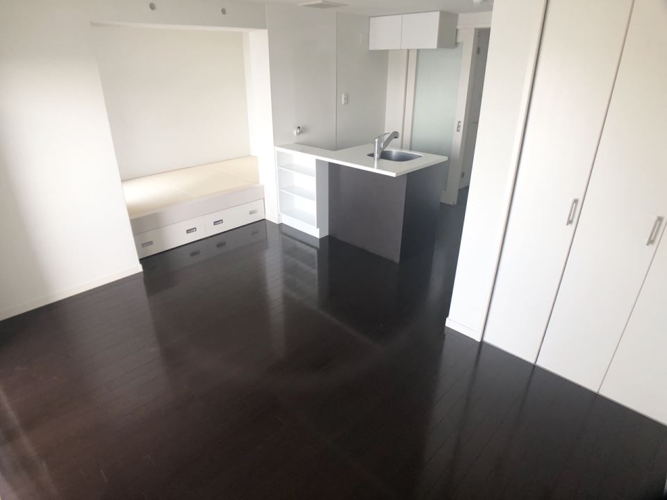 居室・リビング　９畳の洋室です