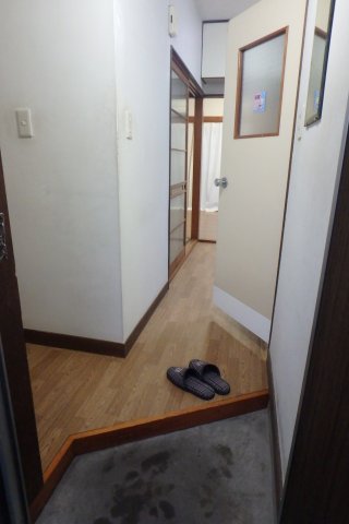 光ハイツの玄関写真