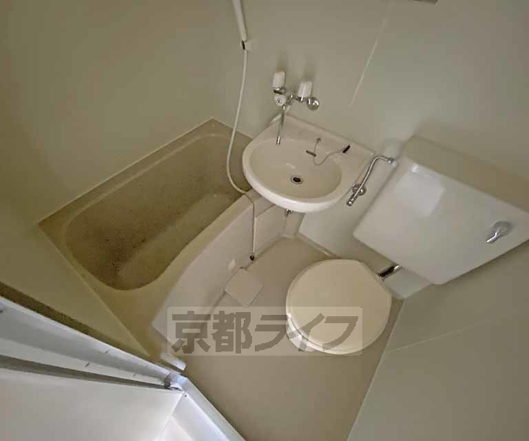 バス・シャワールーム　３点ユニットバスです。